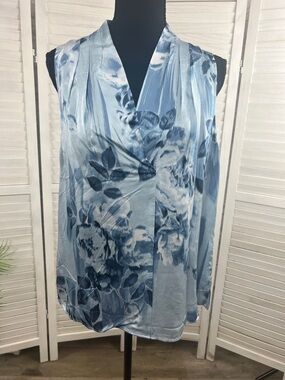 White House Black Market WHBM Floral Sleeveless Blouse Top Shell Medium